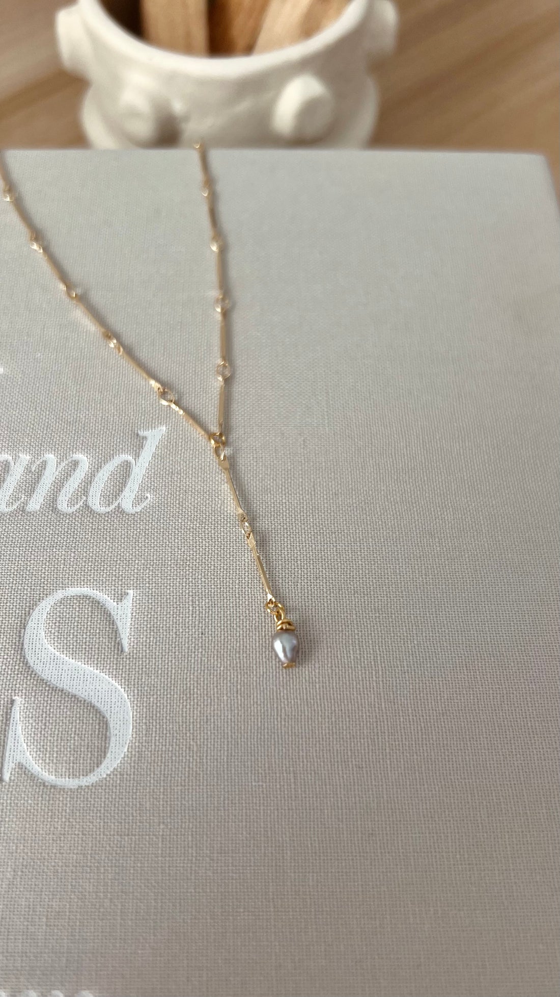 Collier Iris perle grise