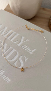 Collier jonc initial